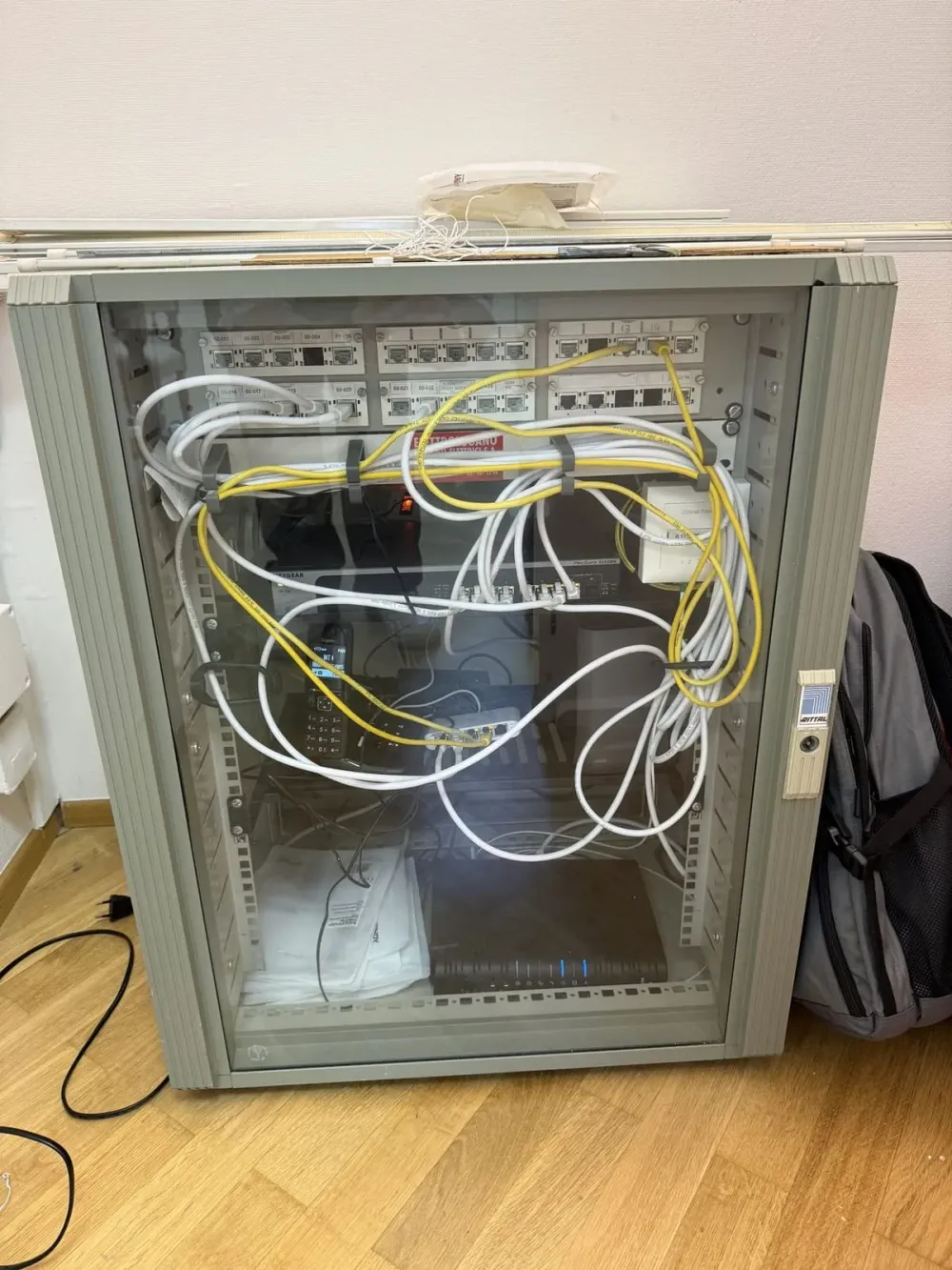 Schermata del progetto: Mini Rack Networking